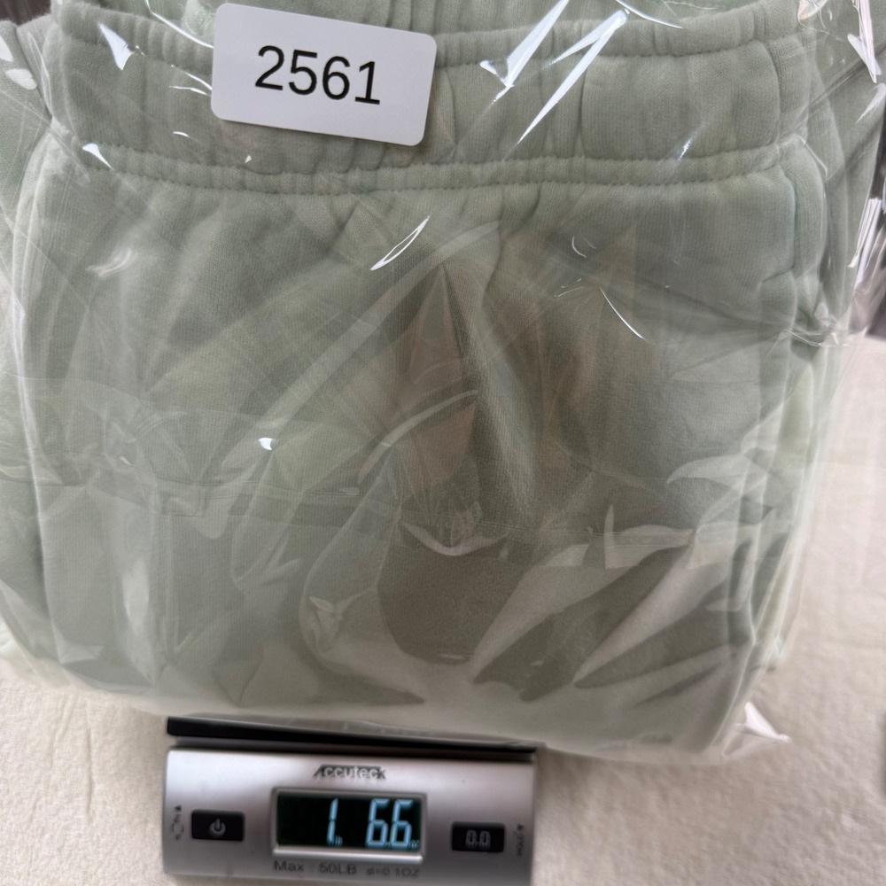 Aritzia Sweatfleece Mega Cargo Sweatpants Sage Green M Cozy Premium - Picture 8 of 8